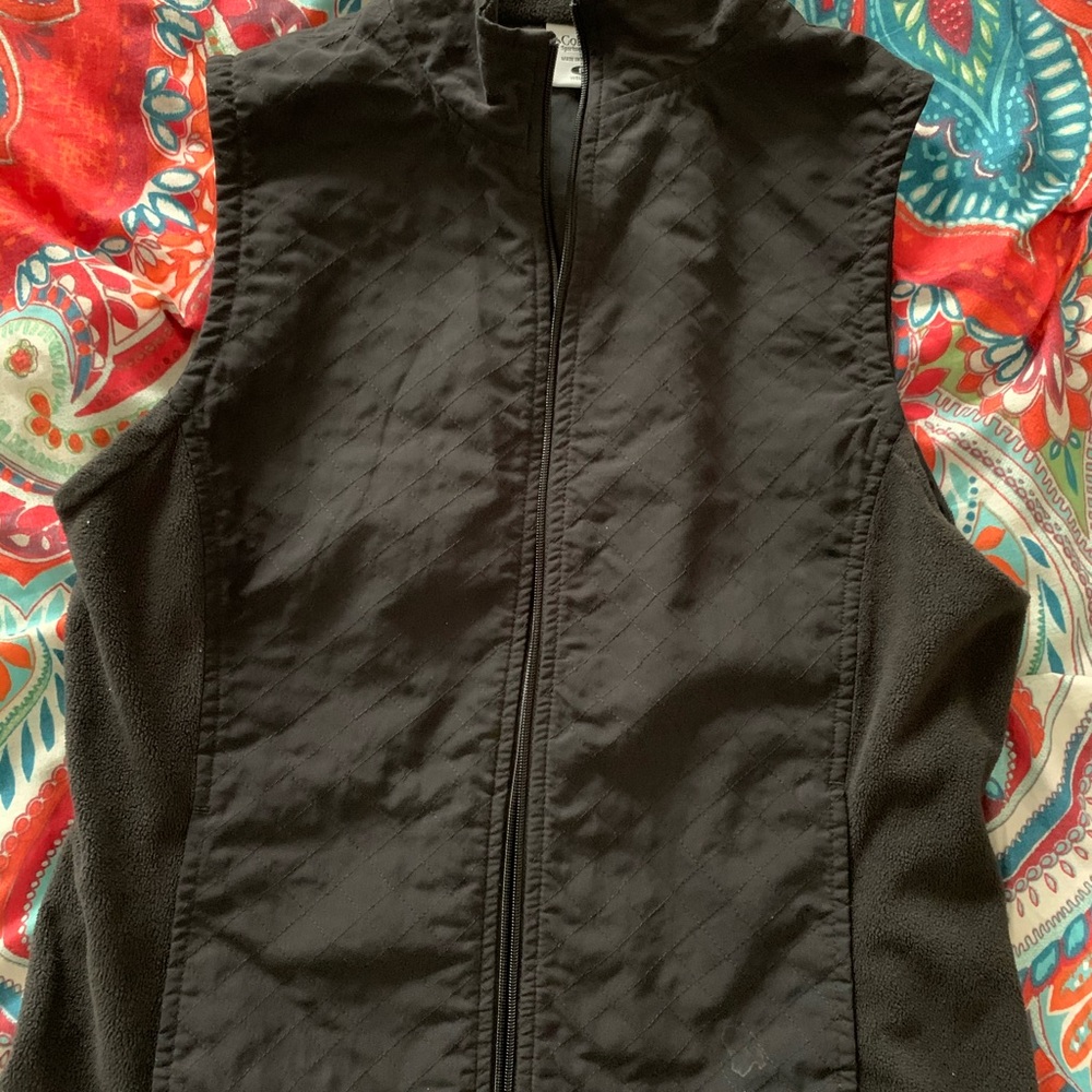 Columbia vest light